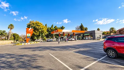 Sunny Astron Energy Station Plaza.png