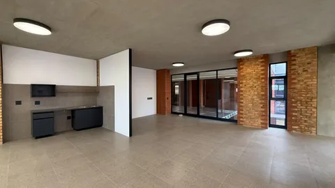 Office to let in Glen Marais (19).jpeg