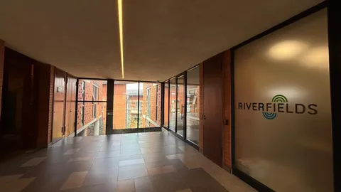 Office to let in Glen Marais (21).jpeg