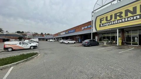 The Pond Shopping Centre, 561 James Crescent