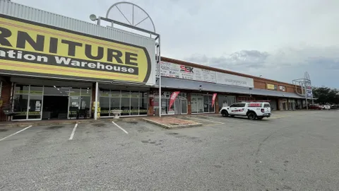 The Pond Shopping Centre, 561 James Crescent