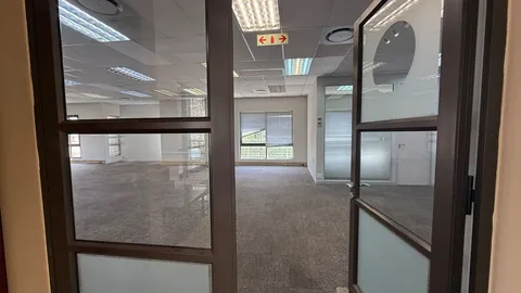 Office to let (9).jpeg