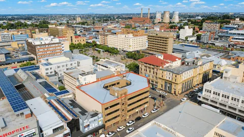 National Anchor Tenant Office Building: FNB on Auction: 94 Charlotte Maxeke Street, Bloemfontein CBD