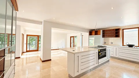 6 Bedroom Mansion on Auction: 117 Empire Place, Sandhurst, Sandton