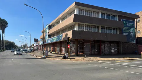Mixed-Use Commercial Building On Auction: 22 Voortrekker Road, Kempton Park CBD