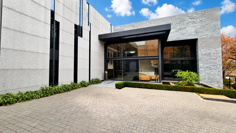 8a Wessel Road