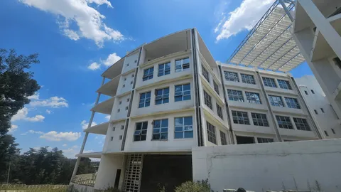 Commercial Development Opportunity (Incomplete Office Building) On Auction: 3U Golf Course Terrace, founders hill