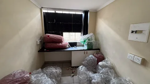 Jet Park Warehouse (12).jpeg
