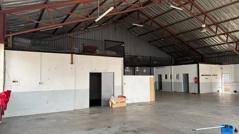 Jet Park Industrial Space (11).jpeg