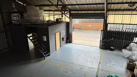 Jet Park Warehouse (11).jpeg