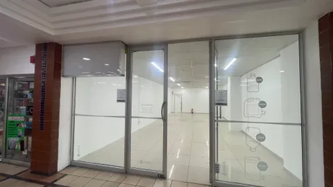 Heathway Shopping Centre