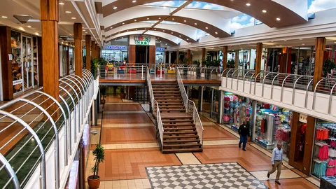 Heathway Shopping Centre