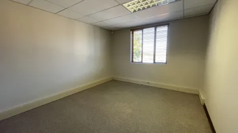Offices To Let in Laser Park (8).HEIC