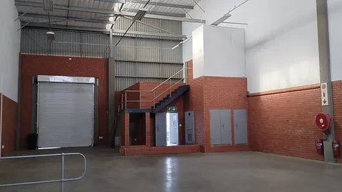 Longlake Edge Logistics Park