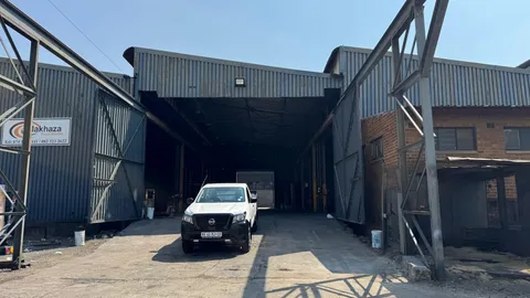 Warehouse to let in Jet Park (12).jpeg
