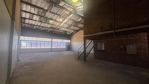 Industrial space to let in Rosslyn (1).jpeg