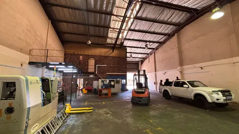 Rosslyn Warehouse (9).jpeg