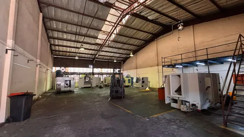 Rosslyn Warehouse (5).jpeg