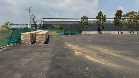 Warehouse to let in Jet Park (6).jpeg