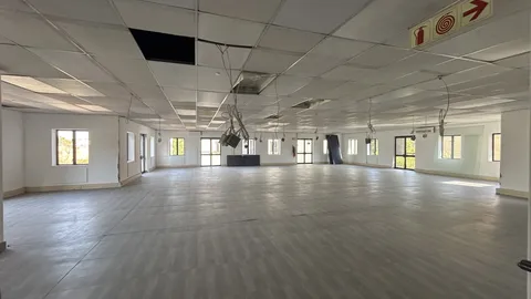 Office to let in Olivedale (8).heic