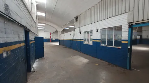 Warehouse to let in Alrode (11).jpg