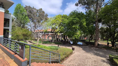Woodlands Office Park, 20 Woodlands Drive, Woodmead