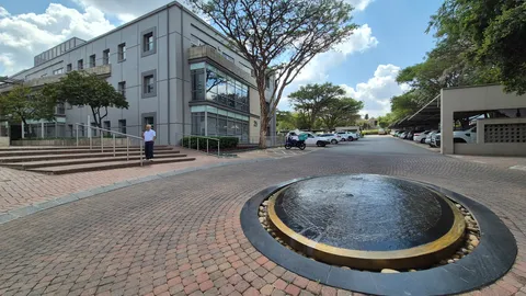 Woodlands Office Park, 20 Woodlands Drive, Woodmead