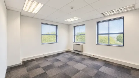 Office to let, 28 Fricker Road (6).png