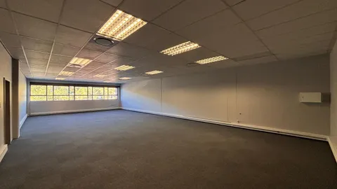 Office To Let in Sinoville (26).jpeg