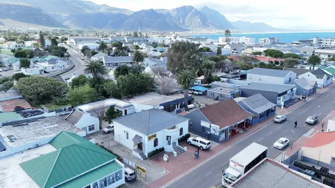 Vacant Retail Building On Auction: 3 Long Street, Hermanus, Cape Town