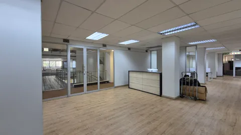 373 Rivonia Blvd