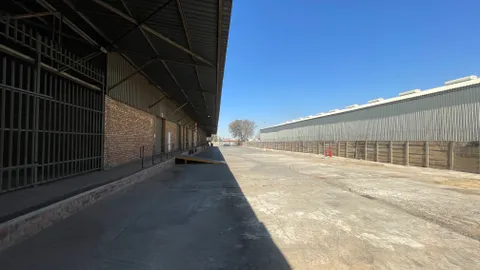 Warehouse to let in Anderbolt (4).JPG