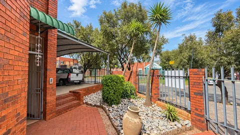 12 Brunton Street