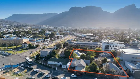 Development Opportunity in Claremont On Auction: 21,23 & 25 Selous Road and 148 & 150 Belvedere Road, Claremont