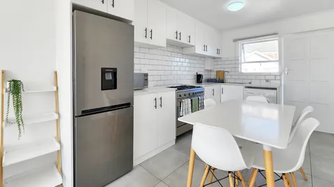 Tenanted 2-Bedroom Apartment on Auction: Unit 27 Longrove Mews, Mowbray 