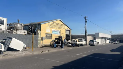 Tenanted Industrial Site On Auction: 9-11 Consani Road, Elsies River Industrial, Goodwood