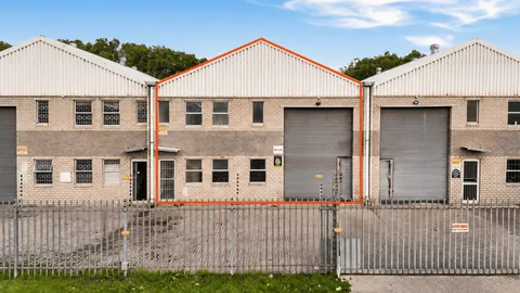 Vacant Industrial Unit in a Secure Park On Auction: Section 5 of Scheme Timber Lane, Retreat, Cape Town