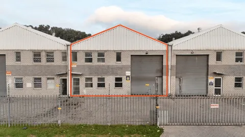 Vacant Industrial Unit in a Secure Park On Auction: Section 5 of Scheme Timber Lane, Retreat, Cape Town