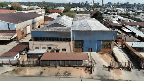 Vacant Industrial Warehouse - Deceased Estate on Auction: 15 & 17 First Street, Wynberg 