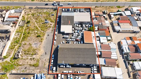 Income-Producing Industrial Site with Large Yard On Auction: 410 Clive Street, Philippi, Cape Town