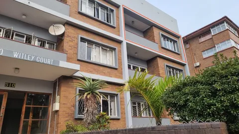 Newly Refurbished Apartment On Auction: Unit 15 Witley Court, 510 Che Guevara Road, Bulwer, Berea