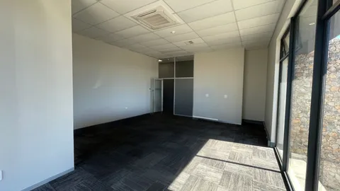 Office To Let in Benoni (13).jpg