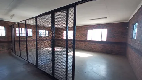 Warehouse to let in Alrode (9).jpg