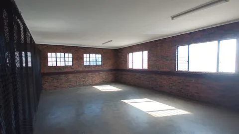 Warehouse to let in Alrode (10).jpg