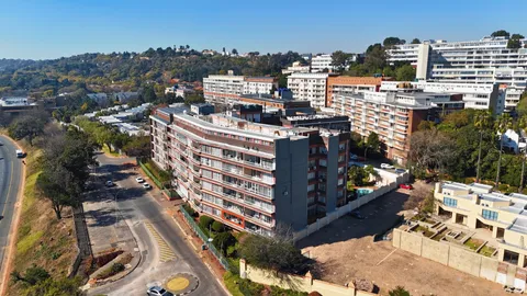 Vacant 3-Bedroom Apartment on Auction: Unit 5 Killarney Wilds, 67th Street, Killarney