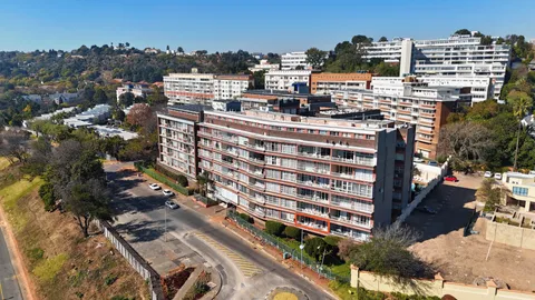 Vacant 3-Bedroom Apartment on Auction: Unit 5 Killarney Wilds, 67th Street, Killarney