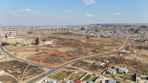 Fuel Site Development Land on Auction: 33 Himalaya Road, Lenasia Ext 4