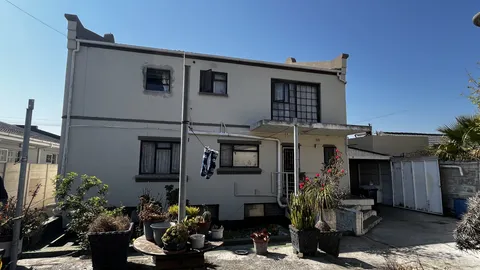 NSFAS Accredited Student Accommodation: 47 York Street, Cravenby, Goodwood 