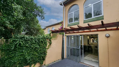 High-Demand Income-Generating Unit in Mowbray On Auction: 8 Hornsey Road, Cape Town
