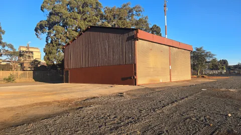 Warehouse with Expansive Yard On Auction: 23 Schonland Avenue, Ferrobank, Witbank